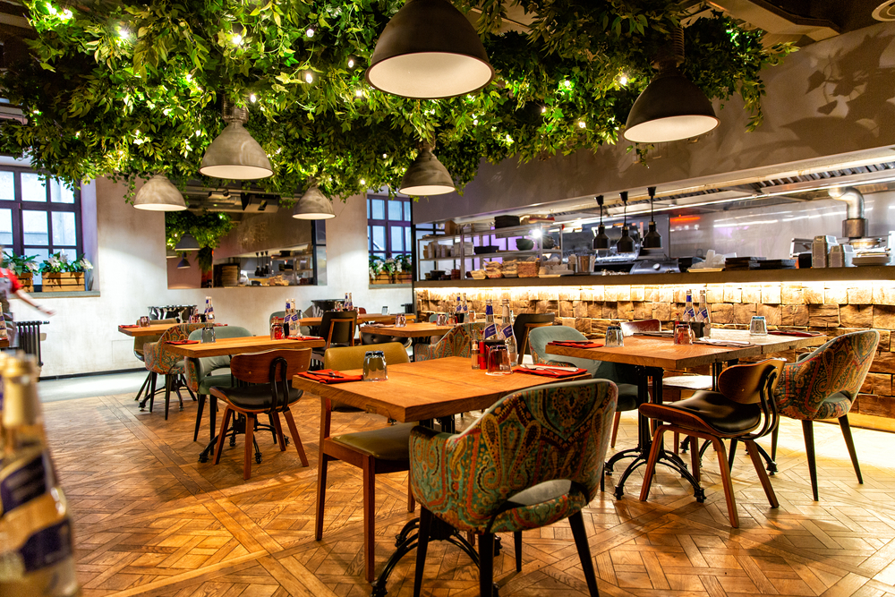 Symbio-Energy-Partners_restaurant-lights